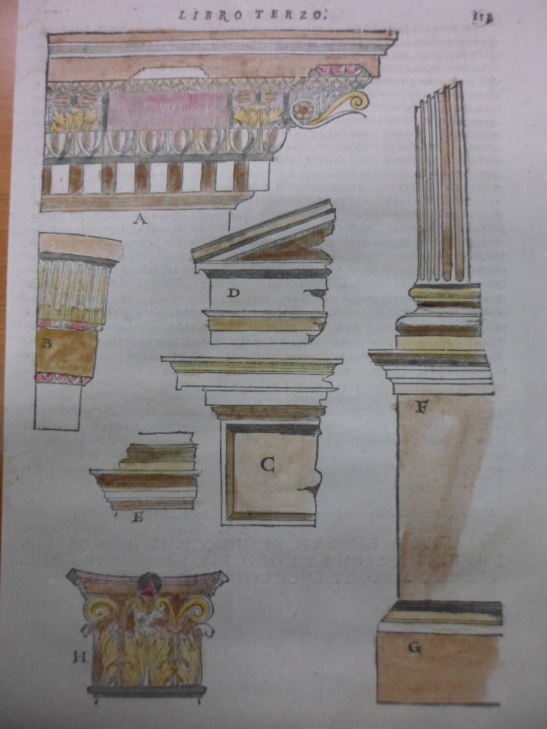 Cornisas,columnas, friso y capiteles renacentistas, 1565, Sebastiano Serlio