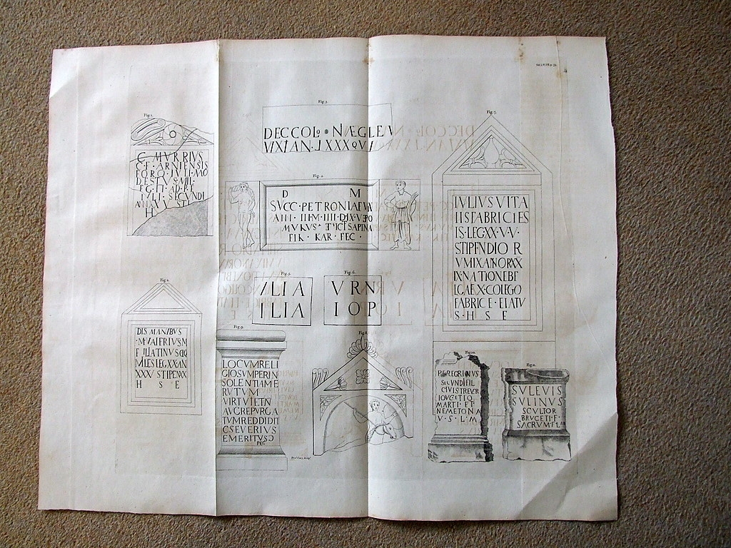 Inscripciones y aras romanas , Somerset (Reino Unido), 1789. Camden