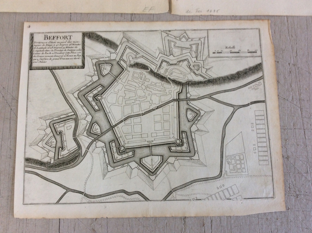 Mapa de la fortaleza y ciudad de Beffort (Franco-Condado, Francia), ca. 1700. Nicolás de Fer